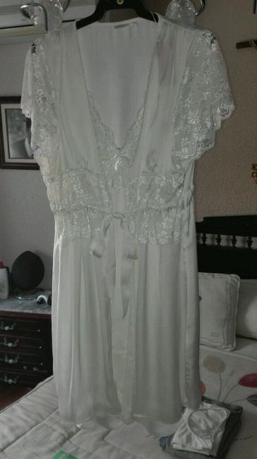 Ya tengo zapatos, camisón y bata!! enamoradisima... - 4