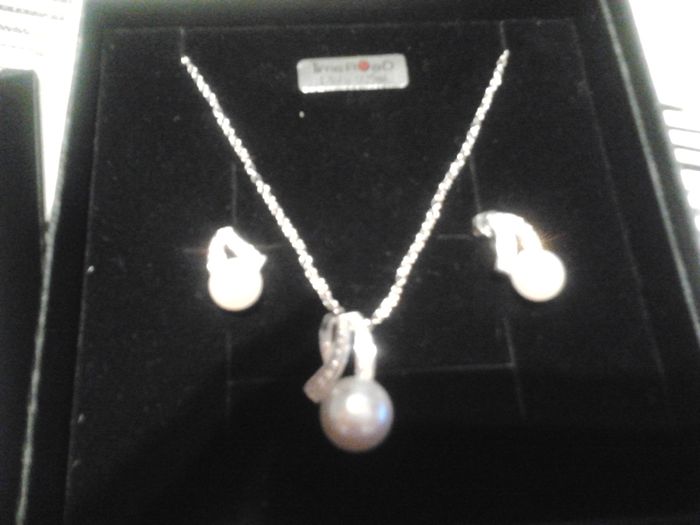 Pendientes y gargantilla