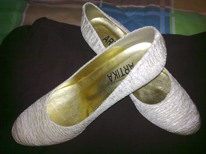 los zapatos de por si ....