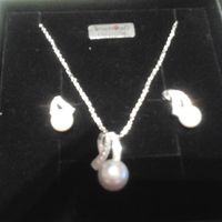 Pendientes y gargantilla