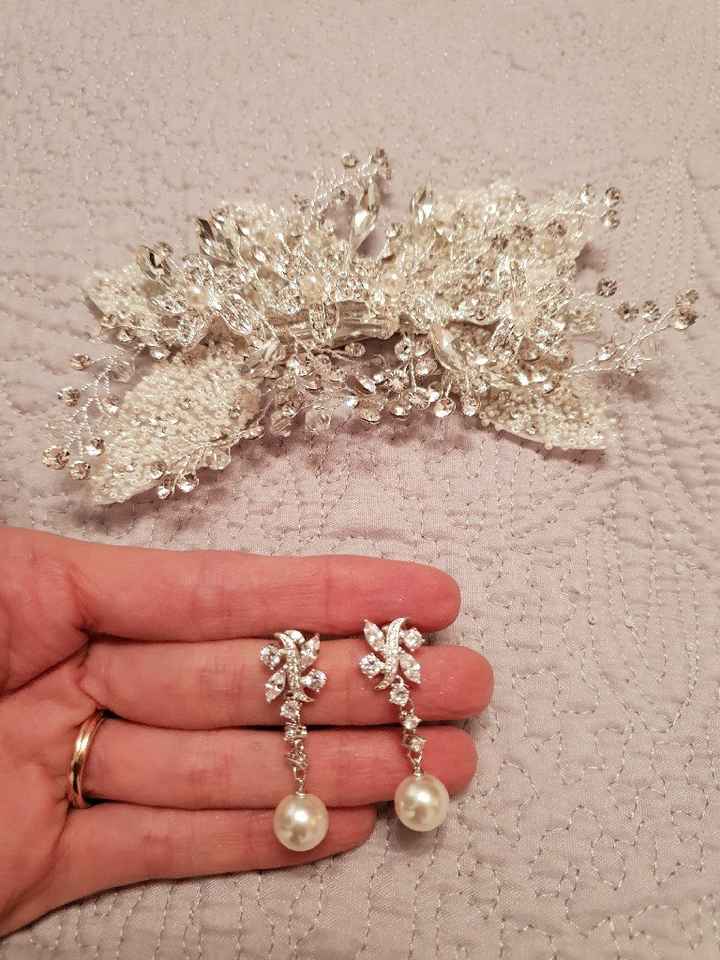 Tocado y pendientes - 1