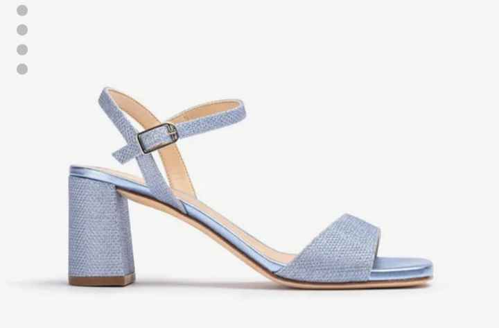 Enseña tus zapatos. - 1