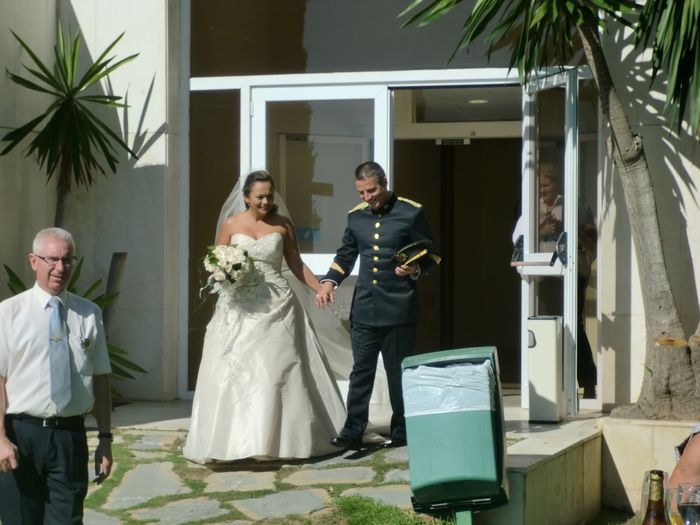 En la puerta de entrada al jardin