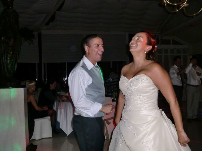 Novios bailando