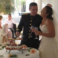 Risas al cortar la tarta