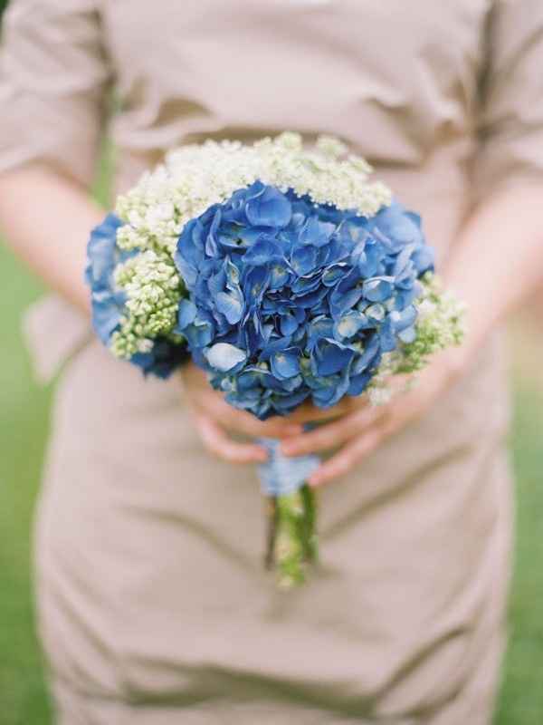 azul y blanco