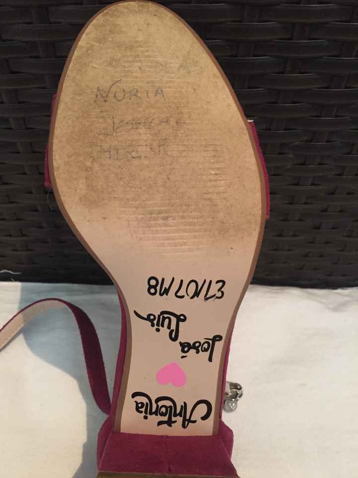 El papel de mis zapatos en la boda!vinilos y tradición - 4