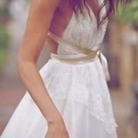 Me encanta la parte de arriba de este vestido