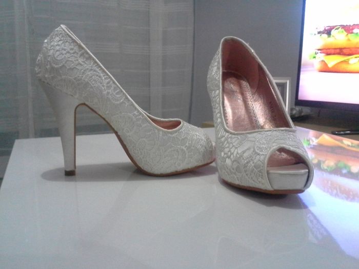 Ya tengo mis zapatos de novia - 1