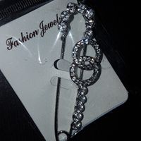 Broche e imperdibles para cola de vestido - 1