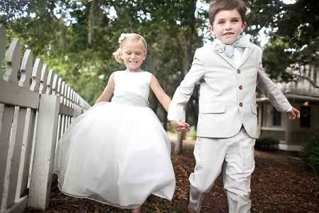 pareja de pages de color blanco