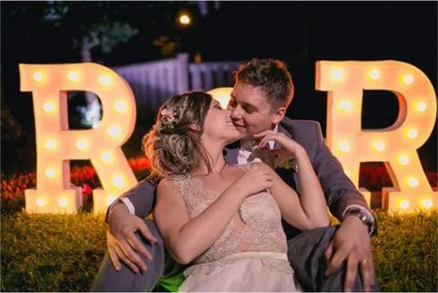 novios letras luces