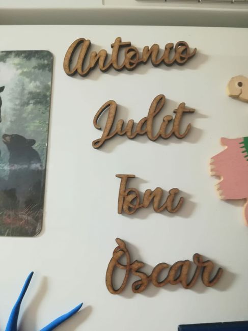 Nombres de madera para cada invitado - 2