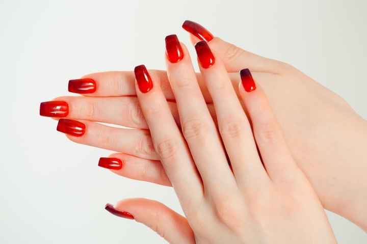 Manicura roja