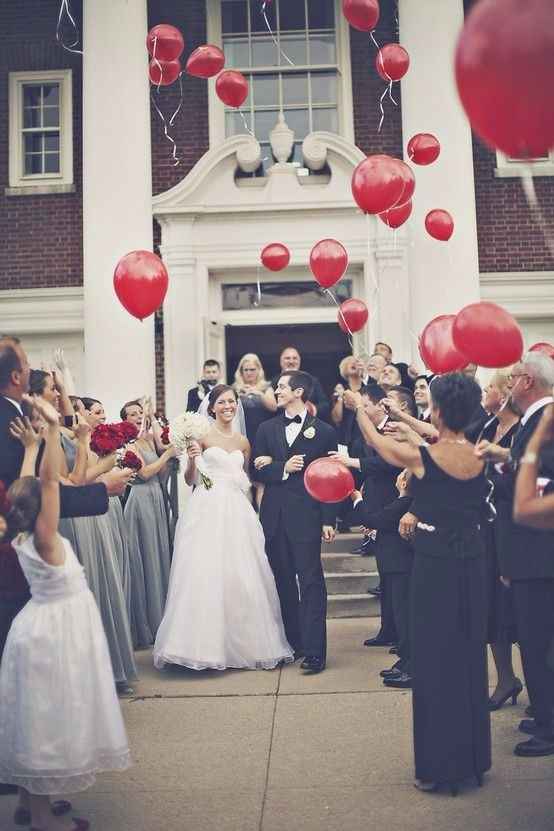 novios en la boda