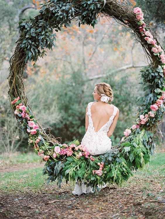 novia en un jardin