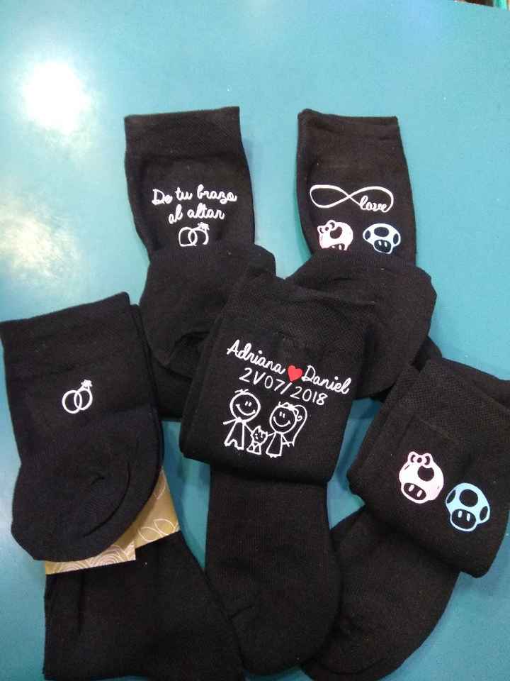 Baberos y calcetines personalizados - 3