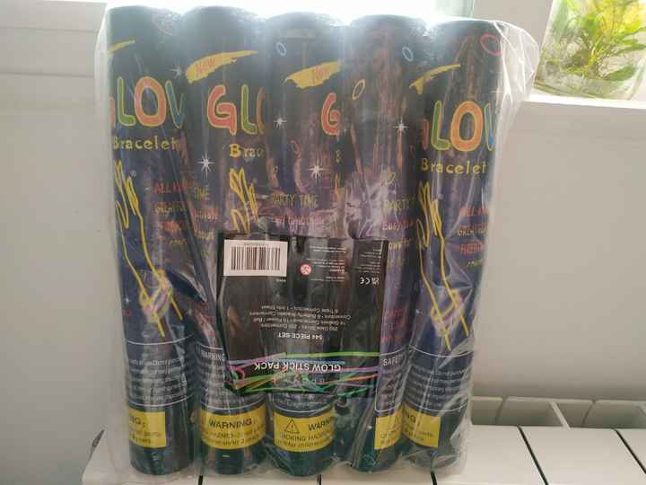 Cuánta cantidad de pulseras, barras luminosas... para la fiesta?? - 1