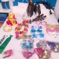 Busco sitio para comprar accesorios de photocall y de fiesta - 1