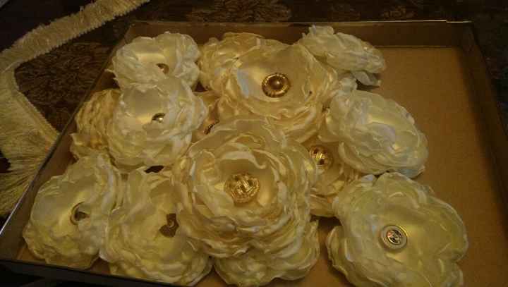 Ramo de flores quemadas hecho por mi - 1