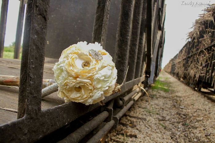 Ramo de flores quemadas hecho por mi - 4