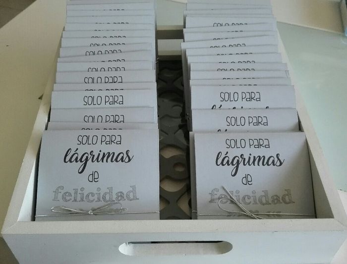 Pañuelo lagrimas de felicidad - 1