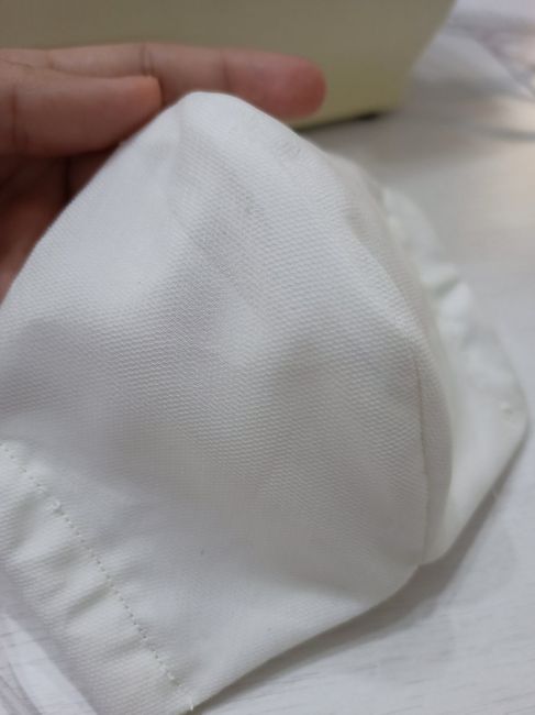 Mascarilla con tela de vestido - 1