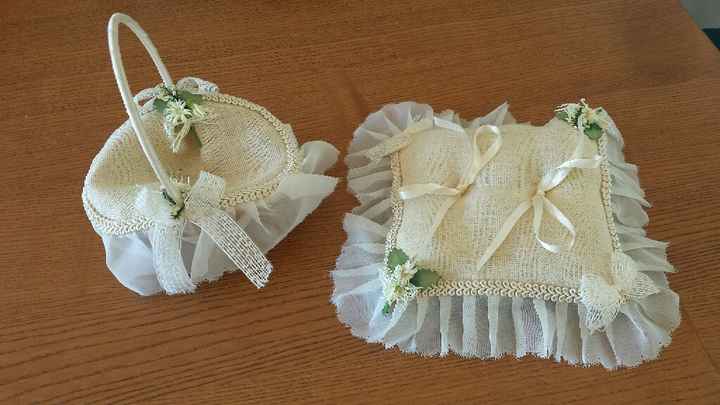Ya tengo cojín de alianzas y cesta para las arras! - 1