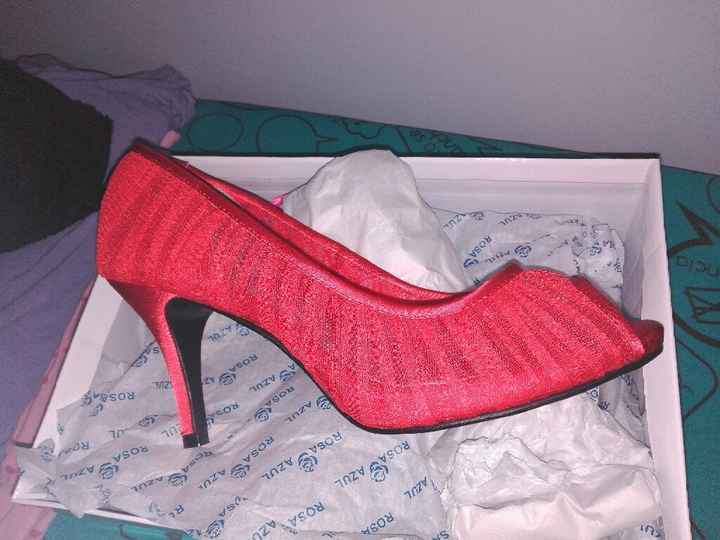 Zapatos rojo con tacón medio - 1