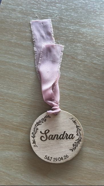 Nombre de mesa madera 1