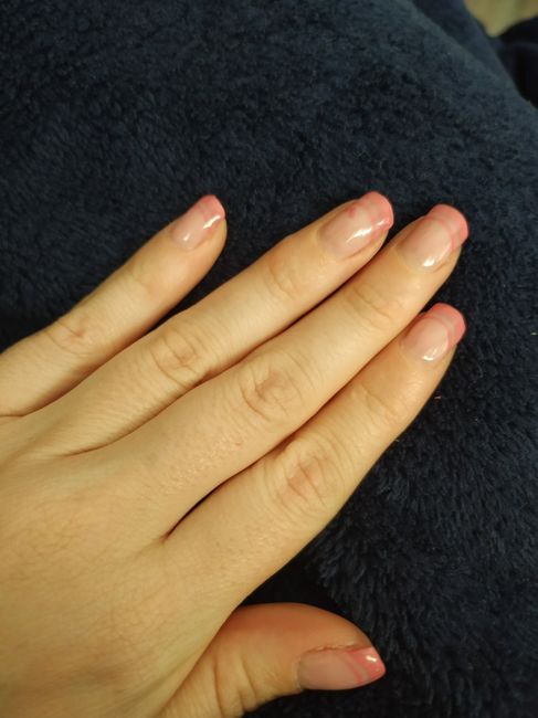 ¿Uñas acrílicas o al natural? 2