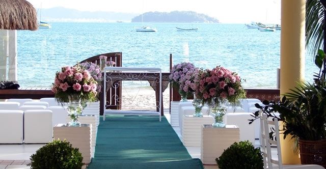 Bodas a orilla del mar