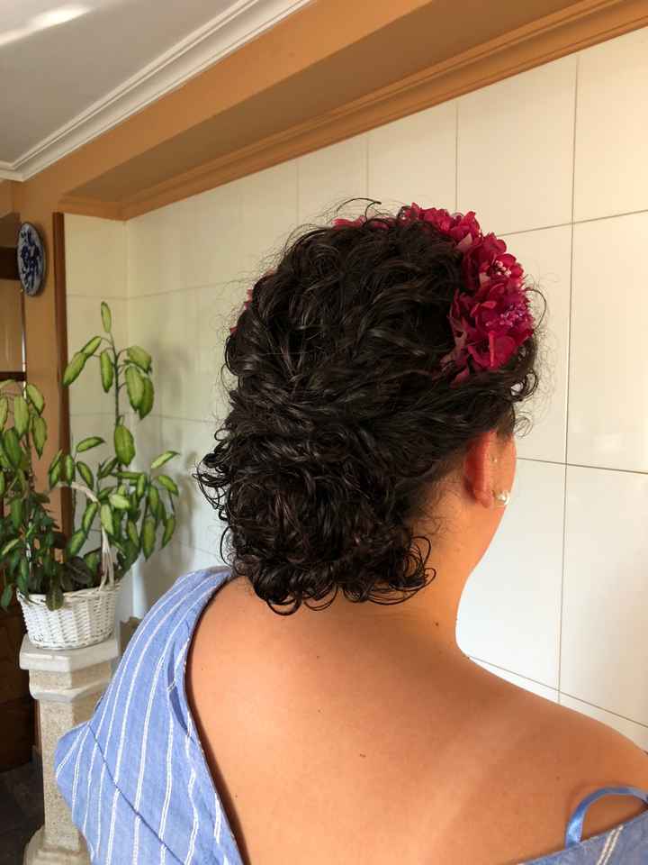 Peineta o tocado. - 3