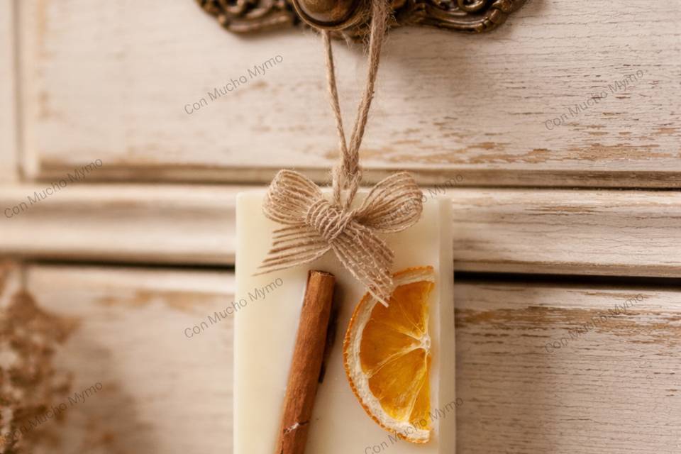 Amnientador sólido aromatizado