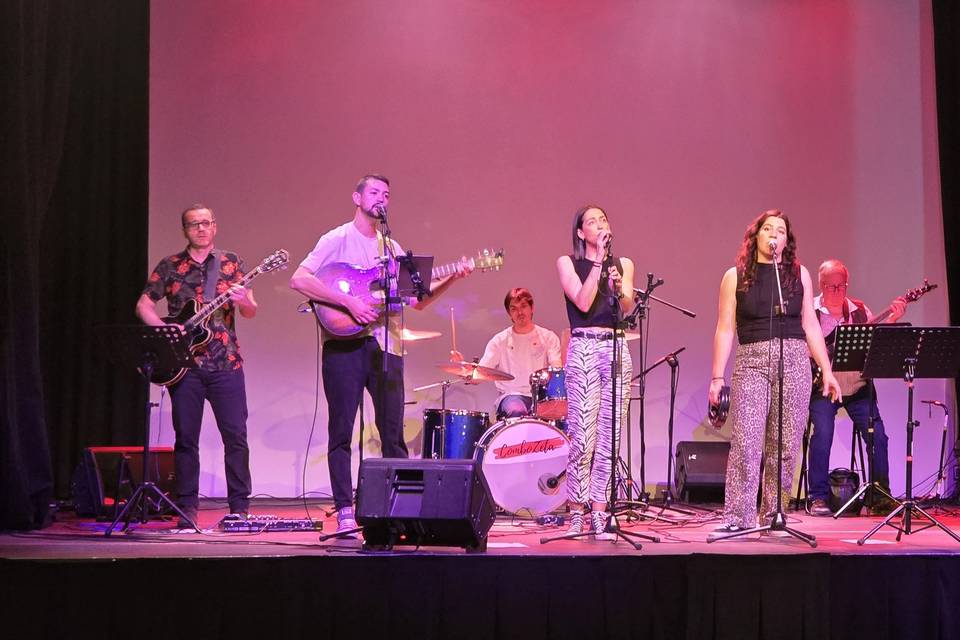 En el escenario