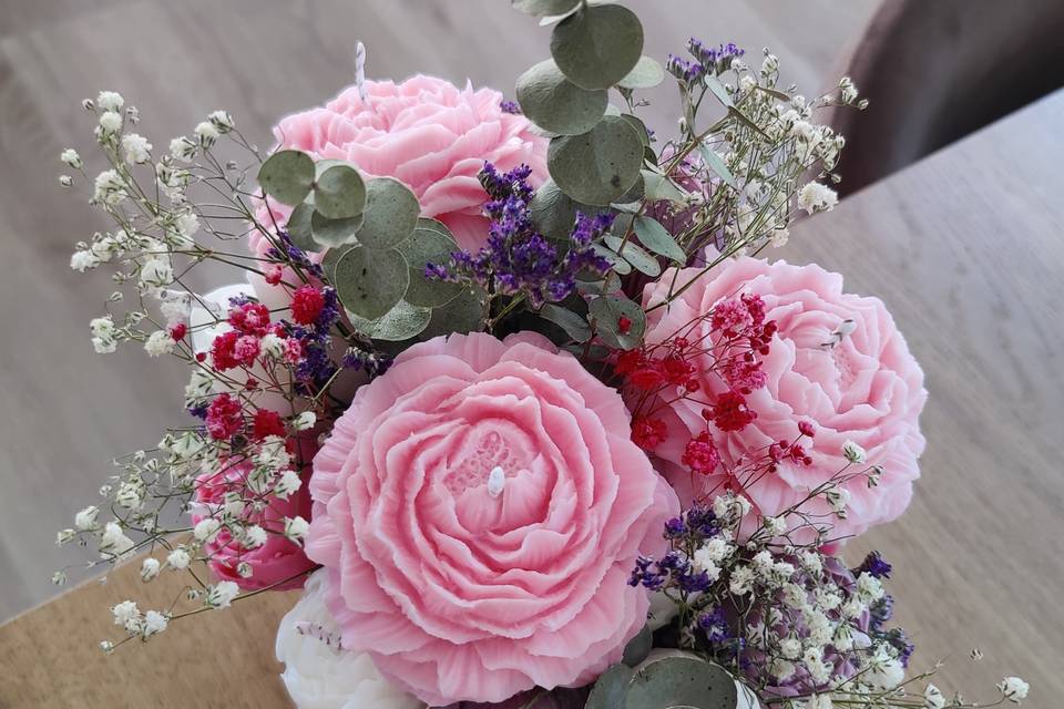 Ramo de flores de cera 100%