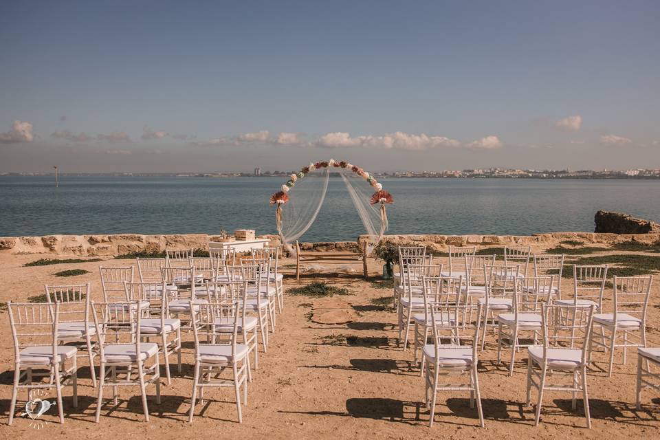 Ceremonia frente al mar