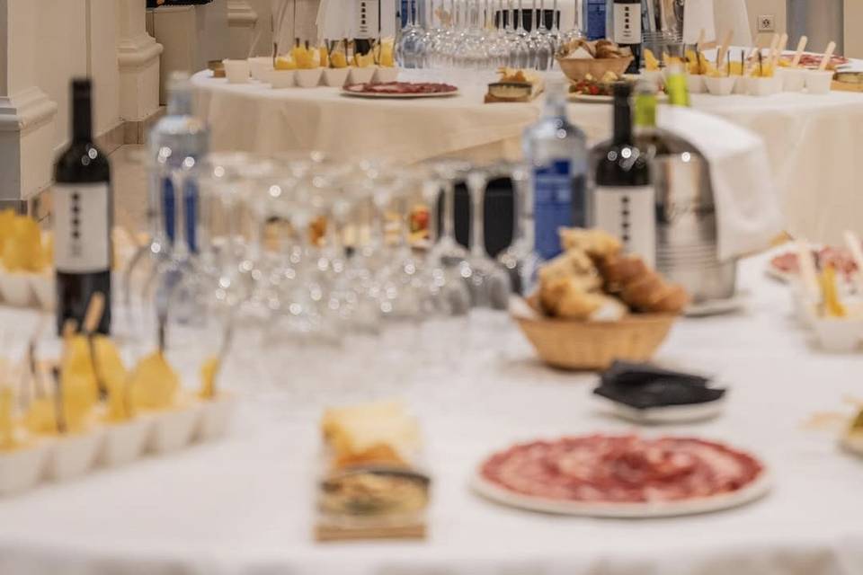 Cata de vino con jamón y queso