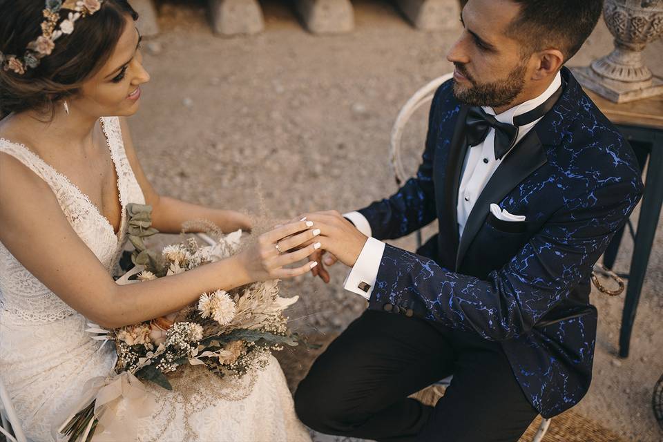 Traje de boda azul