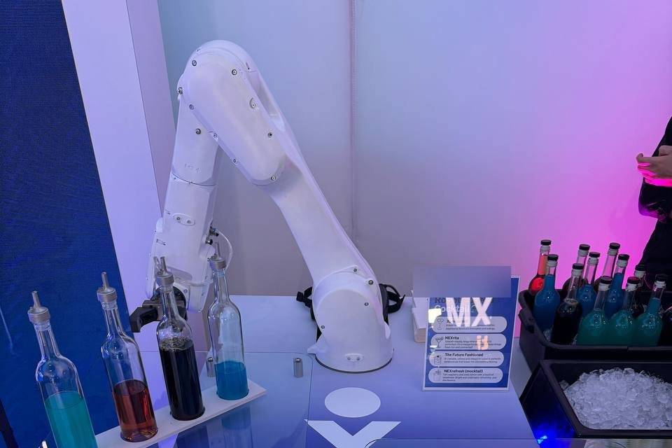Robobar in action