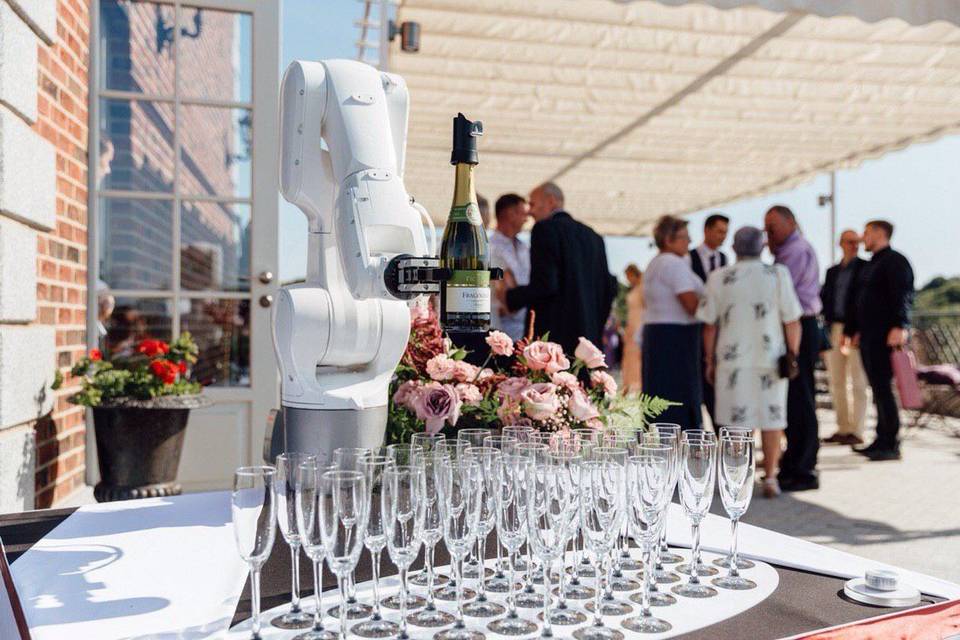Robobar in action