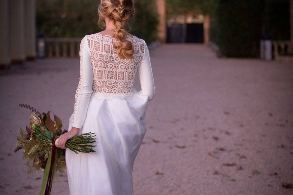 Vestido de organza y guipur