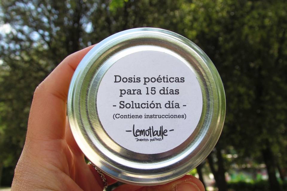 Dosis poéticas para 15 días