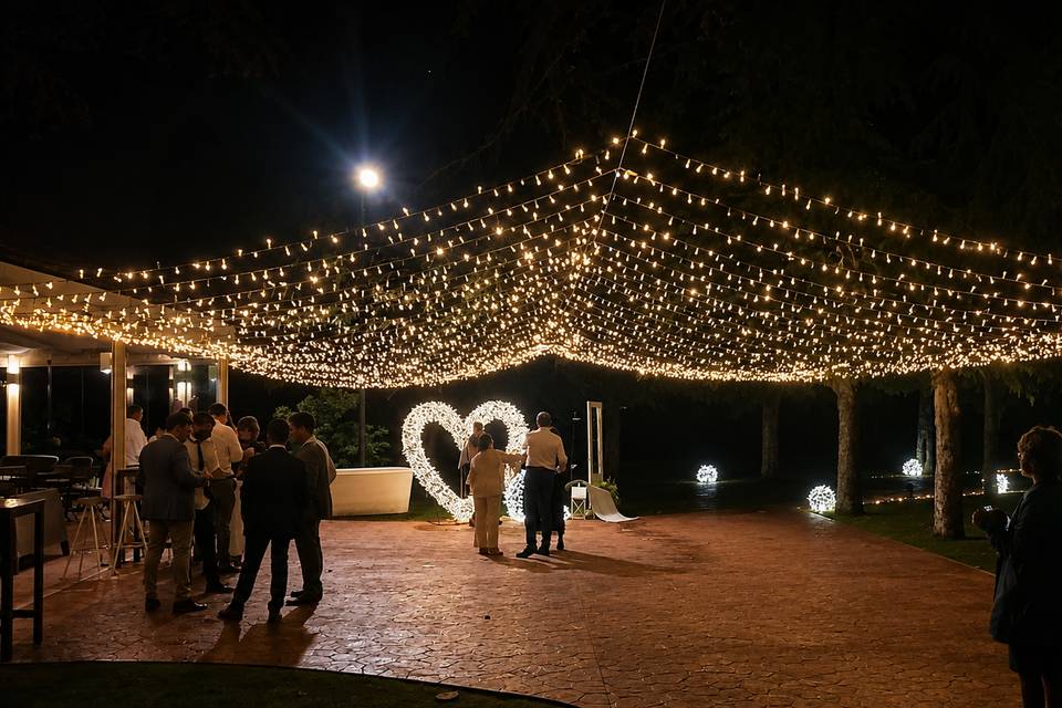 Techo de guirnalda y corazón