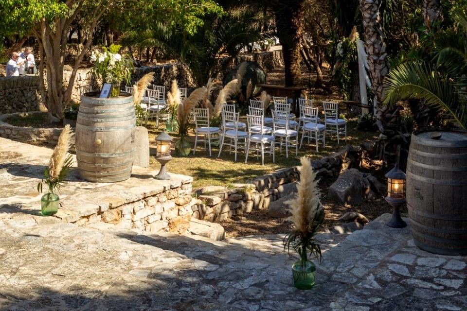 Altar y barriles