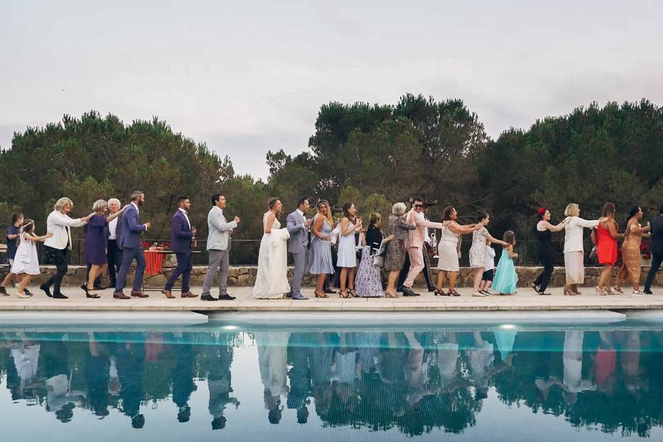 Festín en la piscina