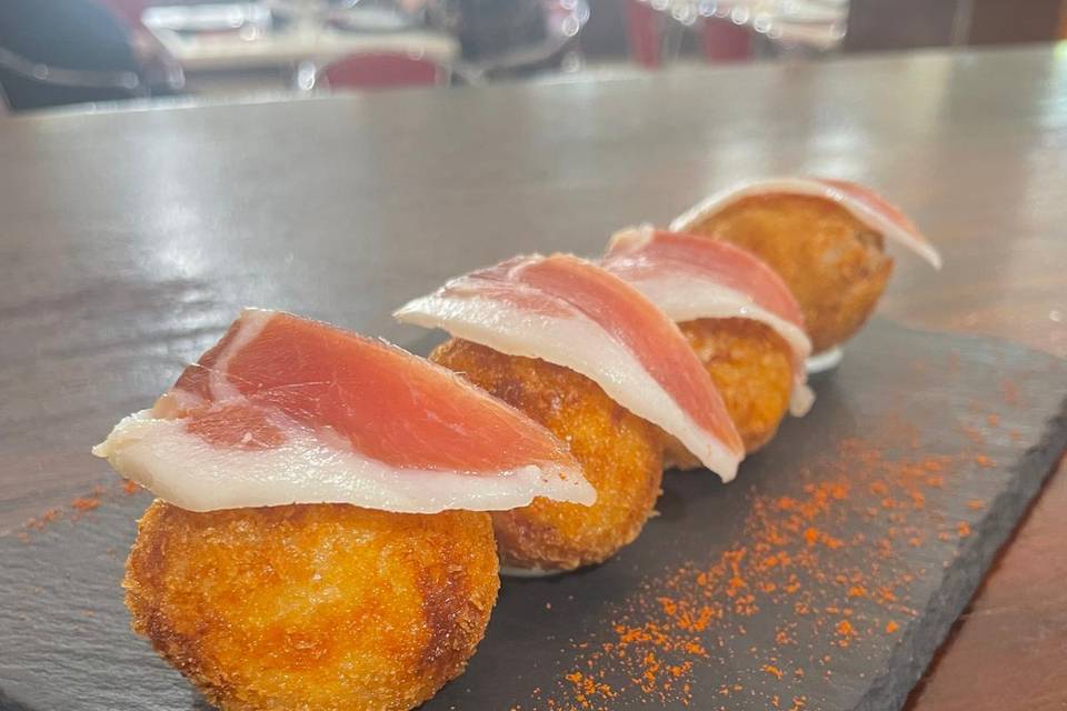 Croquetas de jamon