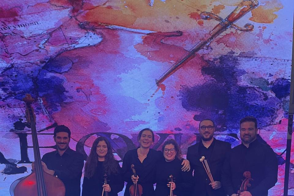 La Orquesta Flamenca posando