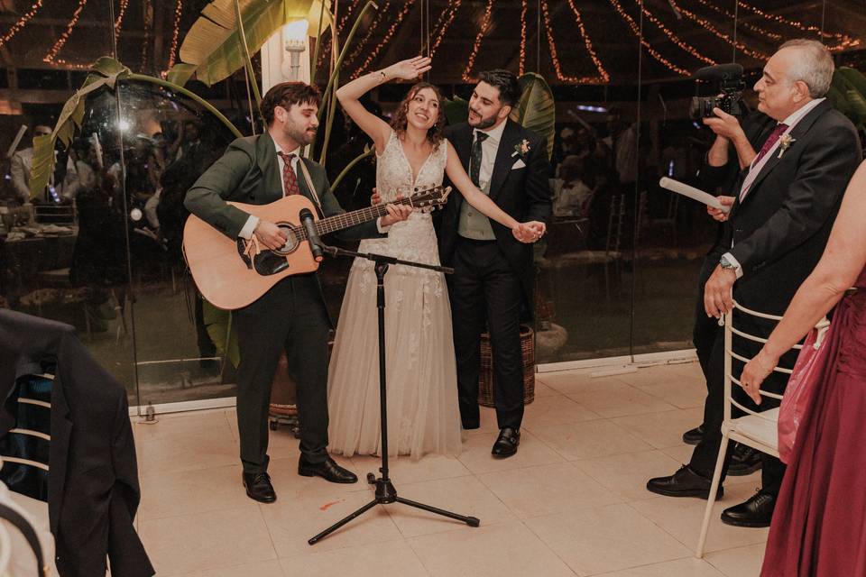Canción sorpresa a los novios