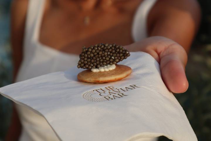 Roaming caviar service